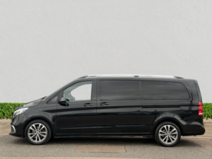2020 Mercedes-Benz V-Class 2.0 V220d Sport MPV 5dr Diesel G-Tronic+ Euro 6 (s/s) Xlwb (163 Ps) in Black — image 4
