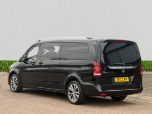 2020 Mercedes-Benz V-Class 2.0 V220d Sport MPV 5dr Diesel G-Tronic+ Euro 6 (s/s) Xlwb (163 Ps) in Black — image 5