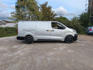 2018 Peugeot Expert 2.0 Bluehdi 1400 Professional Long Panel Van Lwb Euro 6 (s/s) 6dr in Silver — image 2