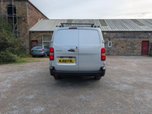 2018 Peugeot Expert 2.0 Bluehdi 1400 Professional Long Panel Van Lwb Euro 6 (s/s) 6dr in Silver — image 4