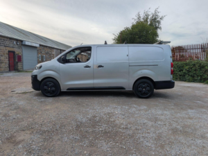2018 Peugeot Expert 2.0 Bluehdi 1400 Professional Long Panel Van Lwb Euro 6 (s/s) 6dr in Silver — image 6