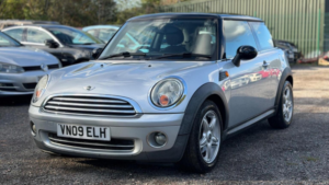 2009 MINI Hatch 1.6 Cooper Euro 4 3dr in Silver — image 3