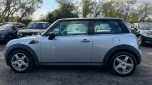 2009 MINI Hatch 1.6 Cooper Euro 4 3dr in Silver — image 5