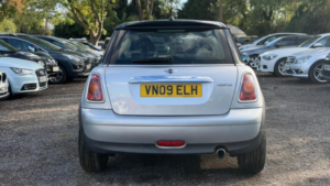 2009 MINI Hatch 1.6 Cooper Euro 4 3dr in Silver — image 6