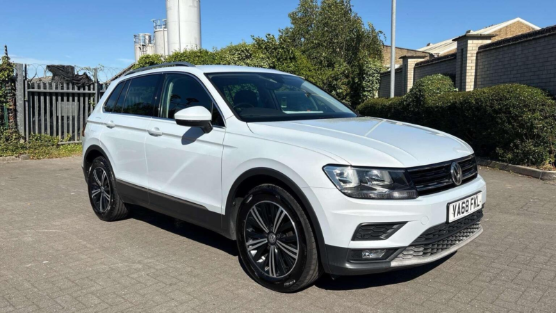 2019 Volkswagen Tiguan 2.0 Tdi Se Navigation DSG Euro 6 (s/s) 5dr in Silver — image 1