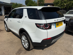 2017 Land Rover Discovery Sport Td4 Hse in White — image 6