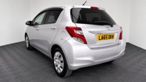 2015 Toyota Yaris 1.33 Dual Vvt-I Icon Multidrive S Euro 6 5dr in Silver — image 4