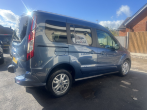 2021 Ford Tourneo Connect 1.5 Tourneo Connect Titanium Tourneo 1.5l Ecoblue 120ps Fwd 8 Speed Automatic in Blue — image 4