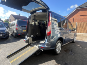 2021 Ford Tourneo Connect 1.5 Tourneo Connect Titanium Tourneo 1.5l Ecoblue 120ps Fwd 8 Speed Automatic in Blue — image 6