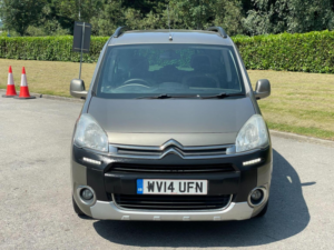 2014 Citroen Berlingo 1.6 E-Hdi Airdream Xtr Multispace MPV Etg6 Euro 5 (s/s) 5dr in Brown — image 2