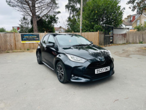 2023 Toyota Yaris 1.5 Vvt-H Design E-CVT Euro 6 (s/s) 5dr in Black — image 6