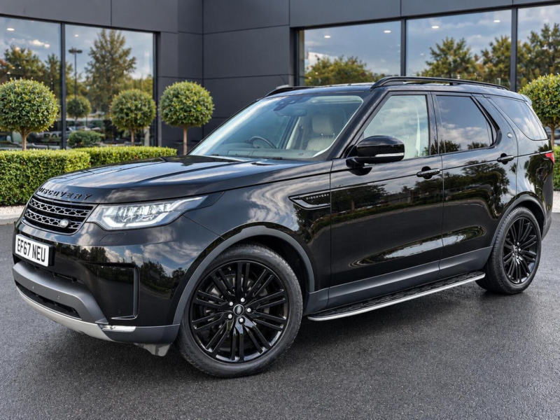 2017 Land Rover Discovery 2.0 Sd4 Hse Luxury Auto 4WD Euro 6 (s/s) 5dr in Black — image 1