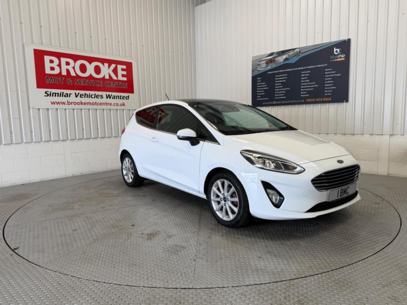 2018 Ford Fiesta 1.0t Ecoboost Titanium Euro 6 (s/s) 3dr in White — image 1