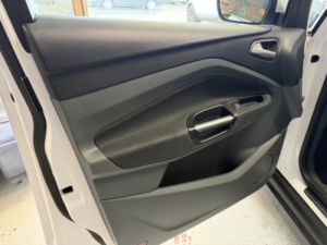 2013 Ford C-Max 2.0 Tdci Titanium in White — image 4