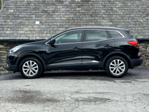 2015 Renault Kadjar 1.5 Kadjar Dynamique Nav Dci 5dr in Black — image 3