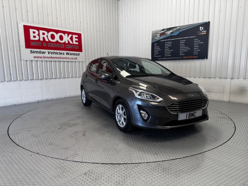 2018 Ford Fiesta 1.1 Ti-Vct Zetec Euro 6 (s/s) 5dr in Grey — image 1