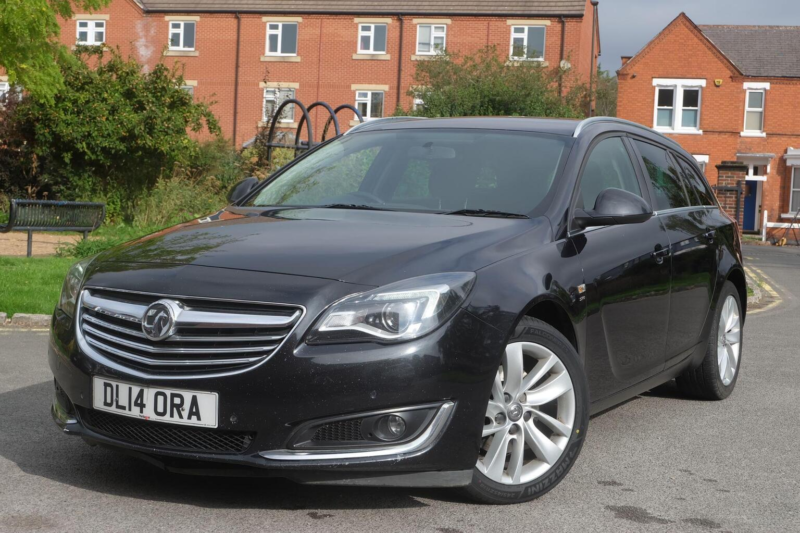 2014 Vauxhall Insignia 2.0 Cdti Ecoflex Sri Nav Sports Tourer Euro 5 (s/s) 5dr in Black — image 1