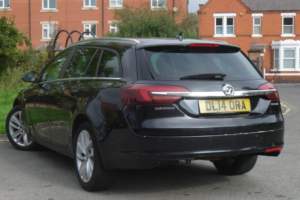 2014 Vauxhall Insignia 2.0 Cdti Ecoflex Sri Nav Sports Tourer Euro 5 (s/s) 5dr in Black — image 4
