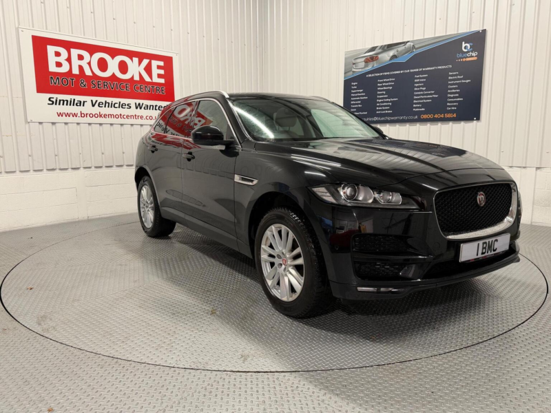 2017 Jaguar F-Pace 2.0 D240 Portfolio Auto AWD Euro 6 (s/s) 5dr in Black — image 1