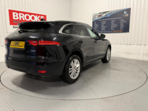 2017 Jaguar F-Pace 2.0 D240 Portfolio Auto AWD Euro 6 (s/s) 5dr in Black — image 4