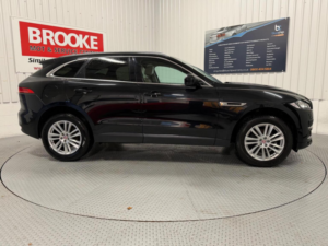 2017 Jaguar F-Pace 2.0 D240 Portfolio Auto AWD Euro 6 (s/s) 5dr in Black — image 6