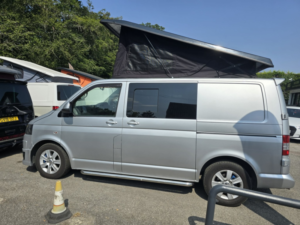 2013 Volkswagen Transporter 2.0 Tdi T26 Highline in Silver — image 3