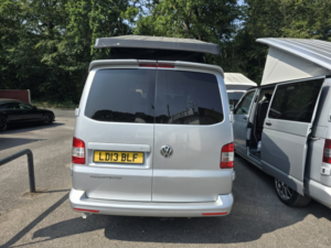 2013 Volkswagen Transporter 2.0 Tdi T26 Highline in Silver — image 4
