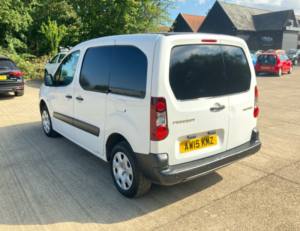2015 Peugeot Partner 1.6 Hdi 850 Se in White — image 4