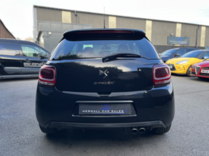 2013 Citroen Ds3 1.6 E-Hdi Airdream Dsport Plus in Black — image 4