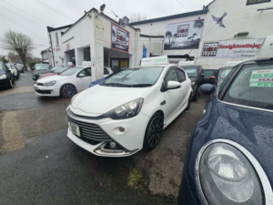 2014 Toyota Aqua Gs Gazoo Sport 1.5 Hybrid 5dr Auto Jdm Prius C in White — image 3