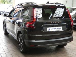 2024 Dacia Jogger 1.0 Tce Extreme MPV 5dr Petrol Manual Euro 6 (s/s) (110 Ps) in Black — image 4