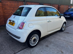 2011 Fiat 500 0.9 Twinair Lounge Euro 5 (s/s) 3dr in White — image 2