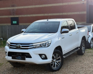 2019 Toyota Hilux 2.4 D-4d Invincible Auto 4WD Euro 6 (s/s) 4dr (tss) in White — image 6
