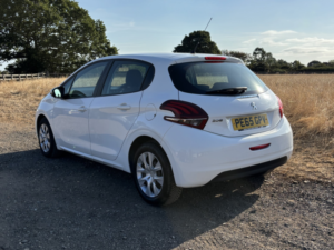 2015 Peugeot 208 1.0 Puretech Access in White — image 3