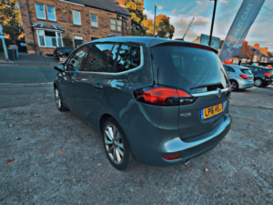 2016 Vauxhall Zafira Tourer 2.0 Cdti Elite Auto Euro 6 5dr in Grey — image 4