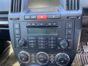2010 Land Rover Freelander 2 2.2 Sd4 Hse in Grey — image 5