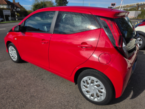 2020 Toyota Aygo 1.0 Vvt-I X-Play Hatchback 5dr Petrol Manual Euro 6 (71 Ps) in Red — image 6