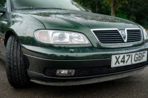 2000 Vauxhall Omega in Green — image 5