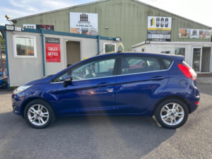 2017 Ford Fiesta 1.25 Zetec Euro 6 5dr in Blue — image 5