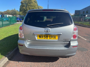 2008 Toyota Corolla Verso 2.2 D-4d Sr MPV 5dr Diesel Manual (167 G/km, 134 Bhp) in Silver — image 4