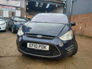 2010 Ford S-Max 2.0 T Ecoboost Titanium in Blue — image 2