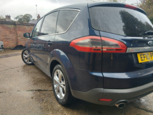 2010 Ford S-Max 2.0 T Ecoboost Titanium in Blue — image 3