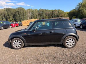 2004 MINI Hatch 1.6 One Euro 3 3dr in Black — image 6