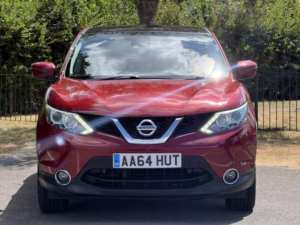 2014 Nissan Qashqai 1.5 Dci Acenta Premium in Red — image 2