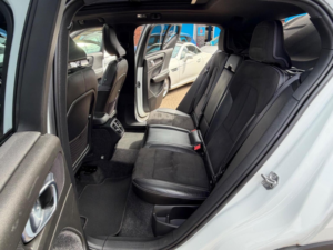 2018 Volvo Xc40 2.0 D4 First Edition Auto AWD Euro 6 (s/s) 5dr in White — image 5