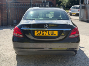 2017 Mercedes-Benz C Class 2.1 C220d Se Executive Edition Saloon 4dr Diesel G-Tronic+ Euro 6 (s/s) (170 Ps) in Black — image 5
