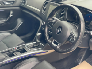 2017 Renault Megane 1.5 Dci Signature Nav Edc Euro 6 5dr in White — image 5
