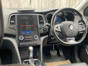 2017 Renault Megane 1.5 Dci Signature Nav Edc Euro 6 5dr in White — image 6