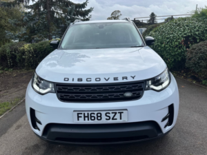 2018 Land Rover Discovery 3.0 Td V6 Hse in White — image 3