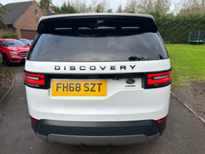 2018 Land Rover Discovery 3.0 Td V6 Hse in White — image 6